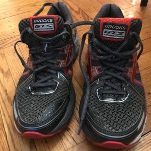 Women’s Brooks Adrenaline 17 Sneakers